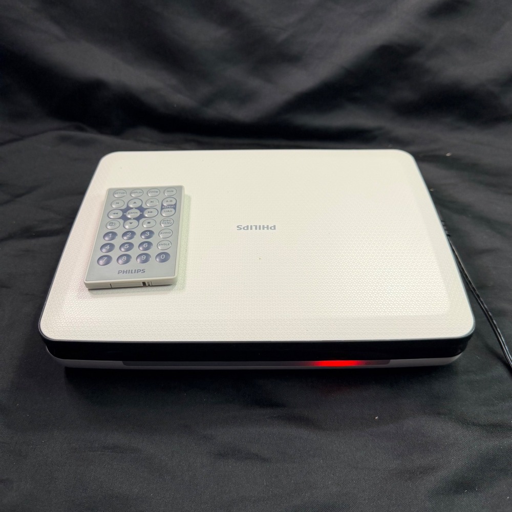 Philips PD9000/37 Portable DVD Player 9 Inch Screen White with Remote and AC